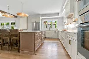 4 Brown Ave, Newburyport, MA 01950 - Photo 9