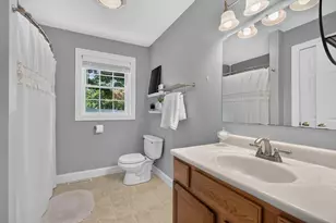 100 Mechanic St, Warren, MA 01083 - Photo 11