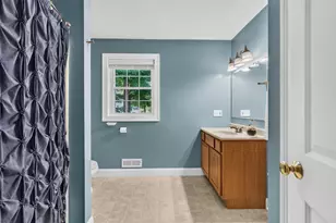 100 Mechanic St, Warren, MA 01083 - Photo 17