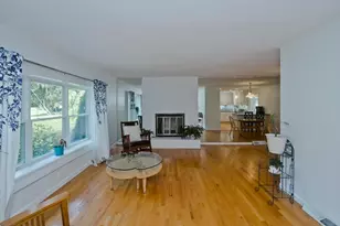 271 Brookwood Dr, Longmeadow, MA 01106 - Photo 3