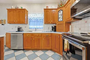 618 Robeson St, Fall River, MA 02720 - Photo 3