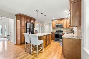 524 Lindsey St, Attleboro, MA 02703 - Photo 9
