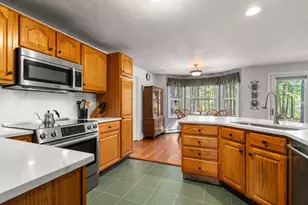 61 Easy St, Uxbridge, MA 01569 - Photo 9