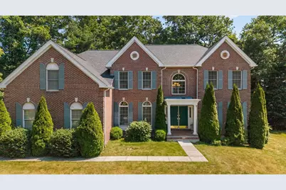 10 Hemingway St, Shrewsbury, MA 01545 - Photo 1