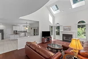 10 Hemingway St, Shrewsbury, MA 01545 - Photo 9