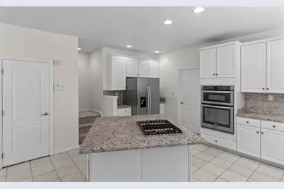 10 Hemingway St, Shrewsbury, MA 01545 - Photo 13