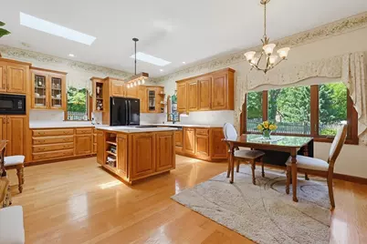 665 South St, Walpole, MA 02081 - Photo 5