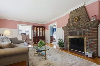 71 Circuit Rd, Dedham, MA 02026 - Photo 9