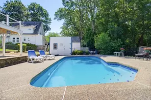 71 Circuit Rd, Dedham, MA 02026 - Photo 37