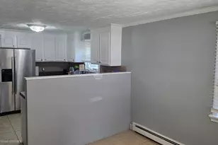 28 Fortier, Somerset, MA 02725 - Photo 3