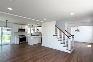 955 Crescent St, New Bedford, MA 02745 - Photo 5