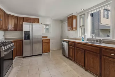 1080 Shirley St #1, Winthrop, MA 02152 - Photo 3