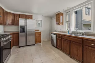 1080 Shirley St, Winthrop, MA 02152 - Photo 3