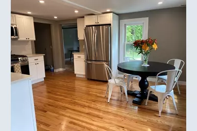 11 Cross St, Southborough, MA 01772 - Photo 3