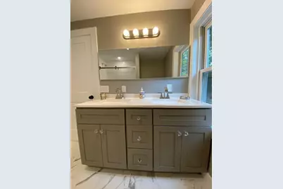11 Cross St, Southborough, MA 01772 - Photo 13
