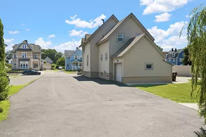167 Center St, Ludlow, MA 01056 - Photo 3