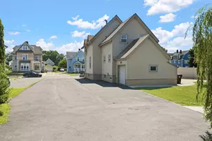 167 Center St, Ludlow, MA 01056 - Photo 3