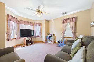 28 Hancock St, Fall River, MA 02721 - Photo 15