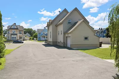 167 Center St, Ludlow, MA 01056 - Photo 3