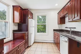 32 Sciarappa St, Cambridge, MA 02141 - Photo 3