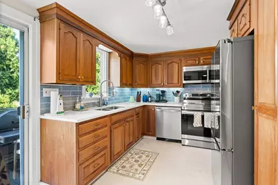 24 Roosevelt, Marblehead, MA 01945 - Photo 7