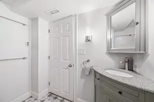 693 E 7th St, Boston, MA 02127 - Photo 11