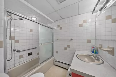84 Lowell St, Methuen, MA 01844 - Photo 23
