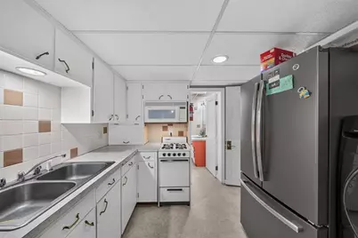 84 Lowell St, Methuen, MA 01844 - Photo 11
