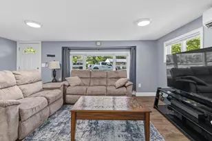 8 Violet St, Lakeville, MA 02743 - Photo 23