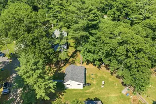 8 Violet St, Lakeville, MA 02743 - Photo 9