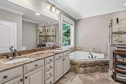 17 Bissonnette Cir, Southampton, MA 01073 - Photo 21