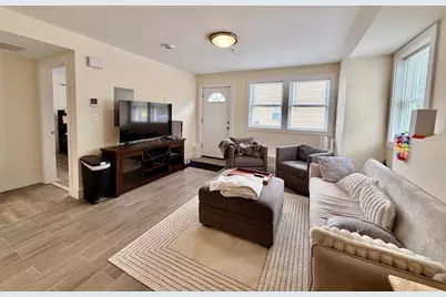 13 Dalby St #C, Newton, MA 02458 - Photo 3