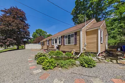 85 Alfred Lord Blvd, Taunton, MA 02780 - Photo 3