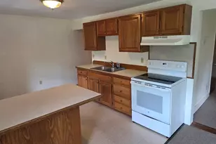 189 W Main St, Orange, MA 01364 - Photo 5