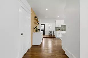 9 Robbins St, Waltham, MA 02453 - Photo 5