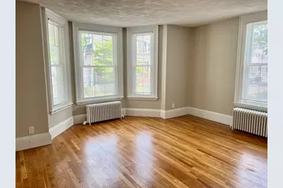 9 Arlington Street #2, Reading, MA 01867 - Photo 3