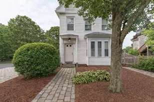 211 Court St, Plymouth, MA 02360 - Photo 1