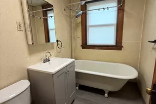 16 Holt St, Fitchburg, MA 01420 - Photo 3