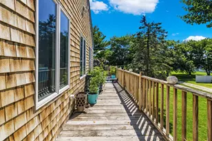 476 Sconticut Neck Rd, Fairhaven, MA 02719 - Photo 23