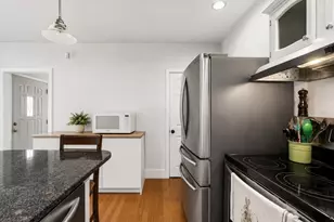 476 Sconticut Neck Rd, Fairhaven, MA 02719 - Photo 9