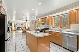 1 Pat Rose Way, Rockland, MA 02370 - Photo 17