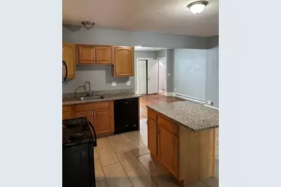 32 Nassau St, Chicopee, MA 01013 - Photo 13