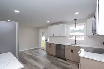 27 Bostwick Lane, Chicopee, MA 01020 - Photo 15