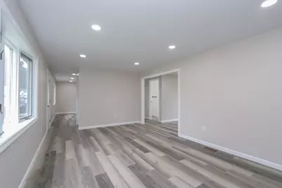 27 Bostwick Lane, Chicopee, MA 01020 - Photo 5