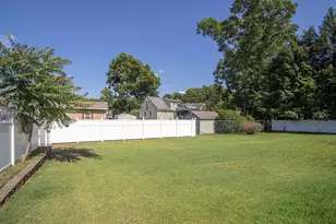 27 Bostwick Ln, Chicopee, MA 01020 - Photo 37