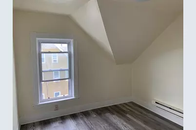 4 S Ward St, Worcester, MA 01610 - Photo 9