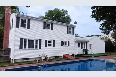 442 Eastview Ave, Somerset, MA 02726 - Photo 5
