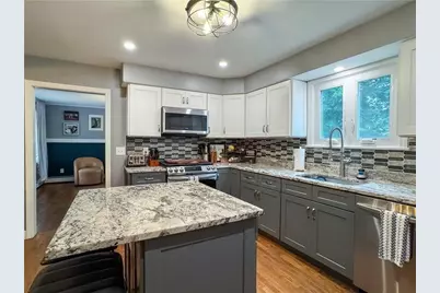 442 Eastview Ave, Somerset, MA 02726 - Photo 15