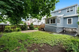 51 Fairlawn St, Malden, MA 02148 - Photo 21