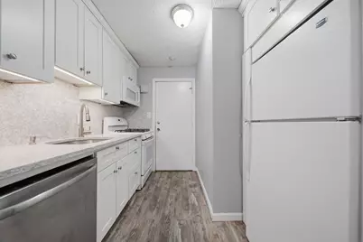 303 Pawtucket Blvd #14, Lowell, MA 01854 - Photo 11